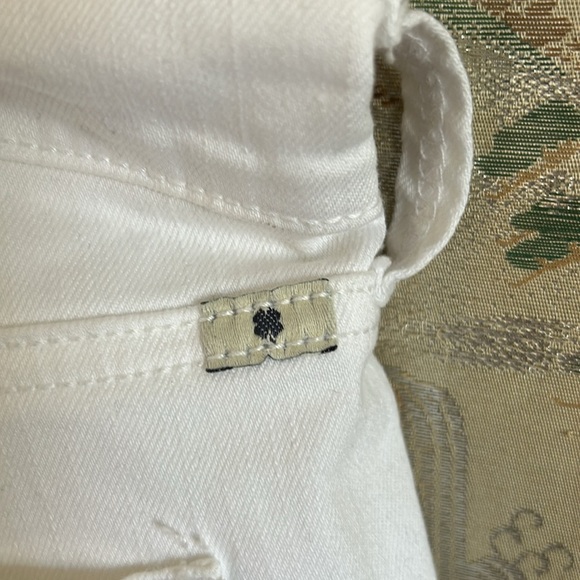 LUCKY BRAND MOLLIE CROP MID RISE WHITE DENIM JEANS SIZE 6/28 - Picture 6 of 15